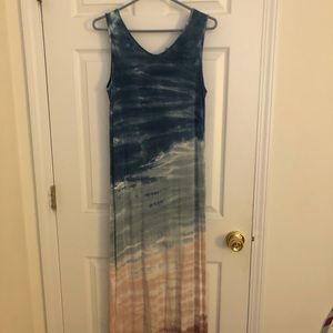 Stretchy sleeveless dress